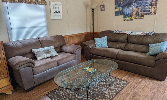 Central House | Entire residential home on 3 acres in quiet neighborhood, Clemson/Liberty area
