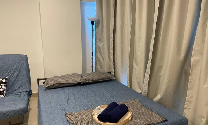 Petaling Jaya Apartment | Entire unit Section 13 PJ /Pool/Wifi/Netflix/Gym