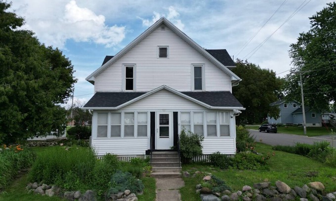 Winneconne House | Entire Upscale Home in the heart of Winneconne