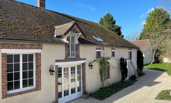 Brienon-sur-Armancon House | Entre Vignes & Saveurs: Charming outbuilding at the gateway to Chablis