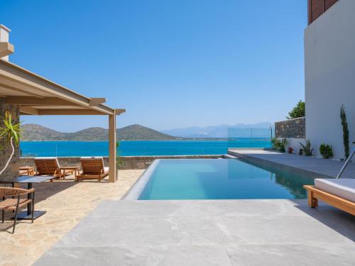 Mavrikiano Villa | Eos Whisper