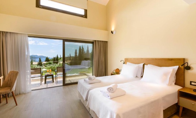 Sivota Hotel | EPHYRA