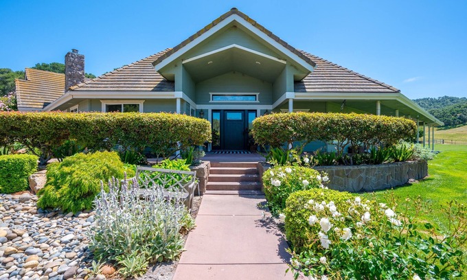 Pismo Beach House | Epic 4BR Ranch 4 miles to Beach Sleeps 16!