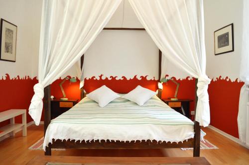 Dusseldorf Old Town Apartment | Epic Location