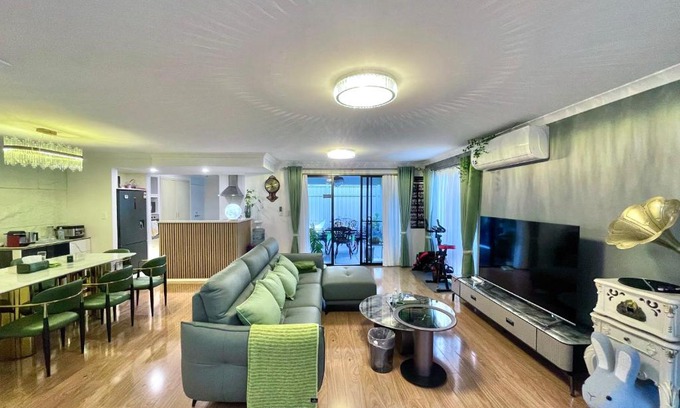 Victoria Park House | Equitice Spring Moonlight Villa