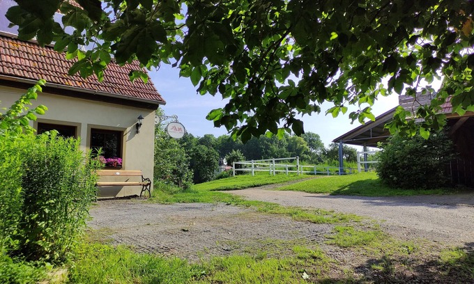 Wiesentheid Apartment | Erdhausapartment West "die Außergewöhnlich und Besondere Unterkunft"