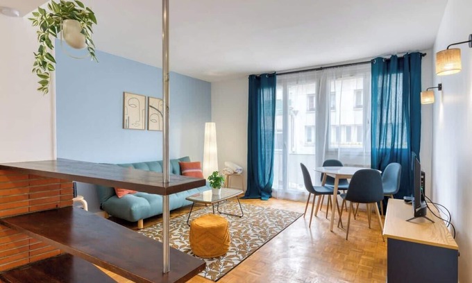 Centre Ville Rive Gauche Apartment | Eric, joli appartement rénové avec double balcons