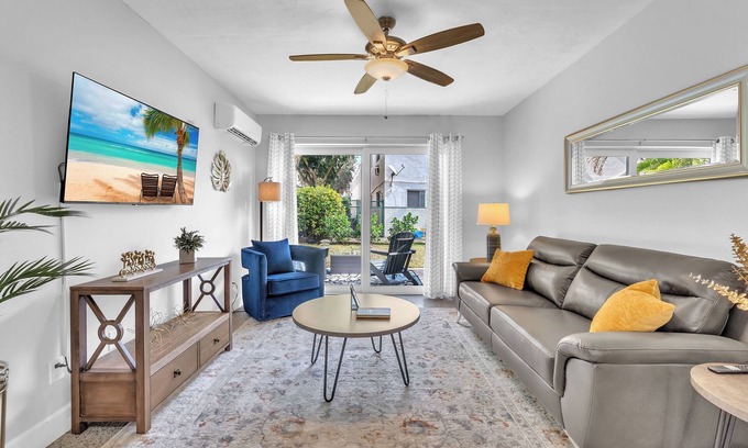 Deerfield Beach Condo | Erin’s Inn Private Couples Oasis