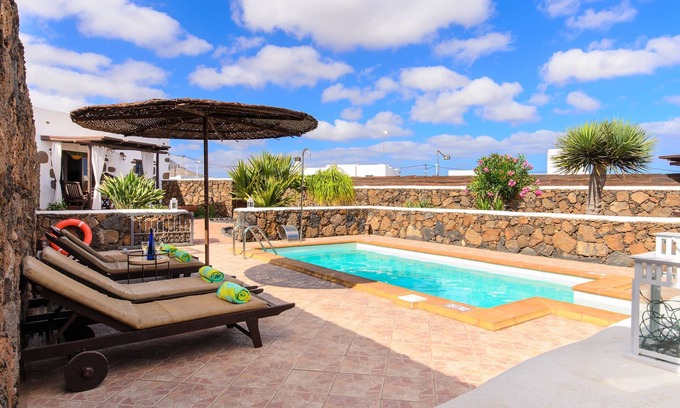 Guime Villa | Beautiful Country Villa with Pool, Terrace, Garden & Wi-Fi; Parking Available