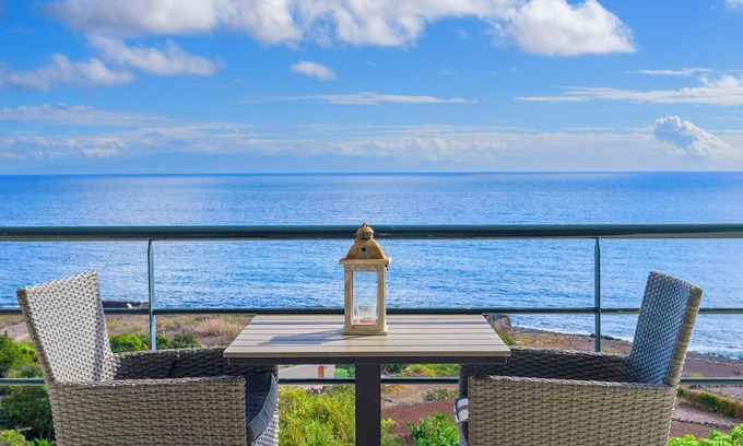 Santa Cruz de Tenerife Villa | GUACIMARA - Spectacular views, private heated pool, sauna, natural beach, relax.