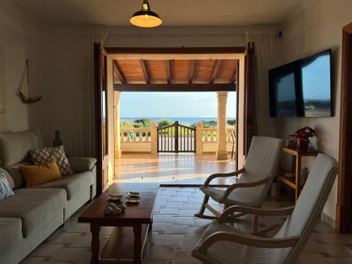 Sa Rapita House | "Es Vell Marí" Casa en primera línea con vistas al mar, parking privado y WiFi