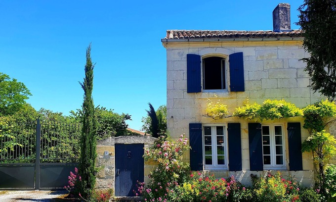 Preguillac Apartment | Escale Cosy et Bucolique à Proximité de Saintes
