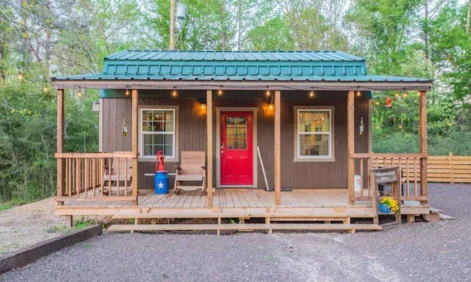 Oakwood House | Escape the chaos of life to relax and recharge.