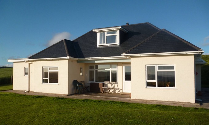 Crynant Cottage | Escape to a cliff top location superb sea views. No traffic noise. Pets welcome