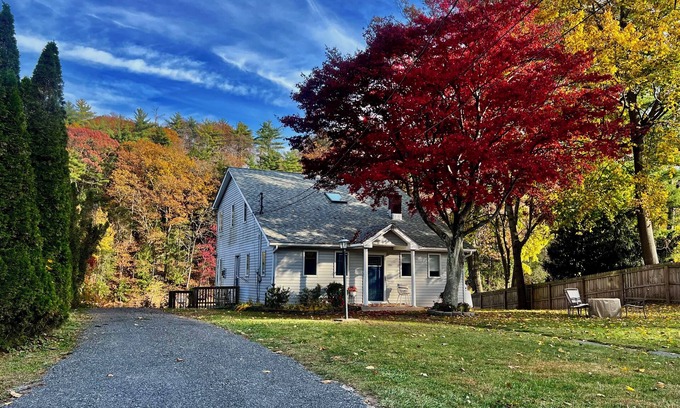 Saugerties South House | Escape to a stunning two-story home nestled on serene Esopus Creek in Saugerties