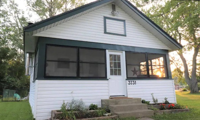 Crystal Beach Cabin | Escape To Beautiful Crystal Beach