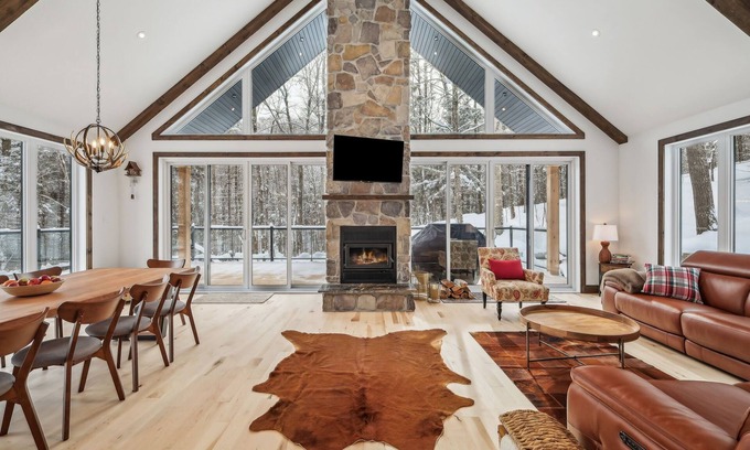 La Conception Ski Chalet | Escape to Mont-Tremblant: A Luxurious Retreat Awaits You