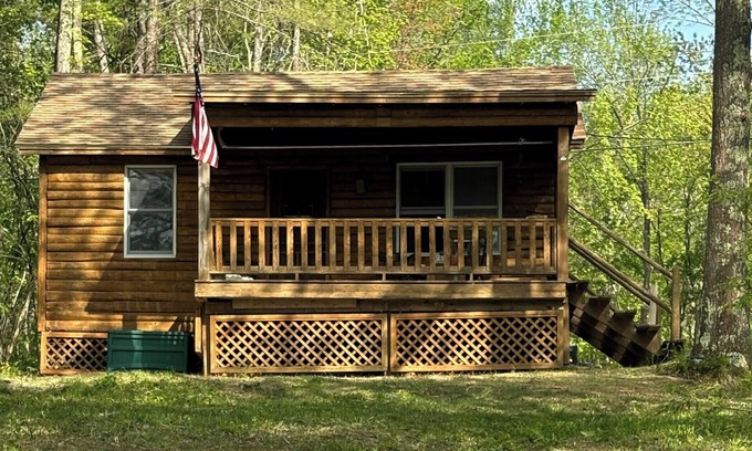 Winthrop Cabin | Escape to our cozy Winthrop cabin on Dexter Pond