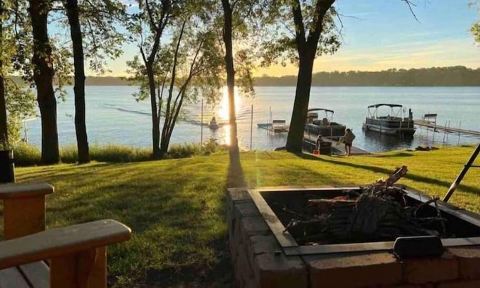 Pine City Cabin | Escape to our updated cozy Lakeside Cabin-great sunset views-1 hour from Cities
