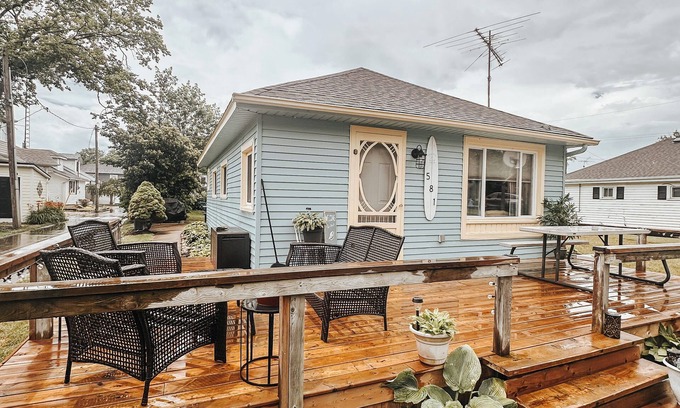 Kingsville Cottage | Escape to Paradise on 5th in Kingsville — a cozy bungalow cottage.