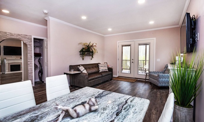 Galloway House | Escape to Sanctuary serene spacious home room to roam sleeps 6 pet-friendly