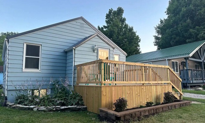 Paw Paw Lake House | Escape to the Lake- Paddle Boards-Lake Access- Close to St. Joseph & South Haven