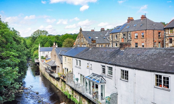 Grosmont Cottage | ESK VIEW COTTAGE, pet friendly, with open fire in Grosmont