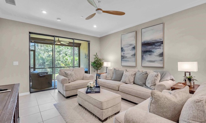 Sarasota Condo | Esplanade Resort Condo w/Pool, Bar & Garage