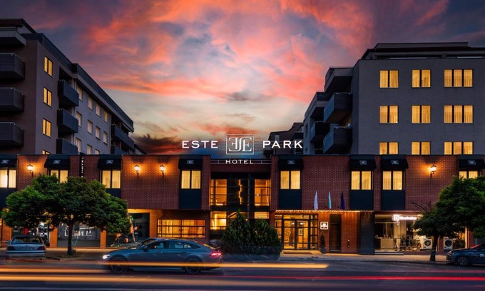 Plovdiv Hotel | - ESTE PARK HOTEL - part of Urban Chic Luxury Design Hotels - Parking & Compliments - next to Shopping & Dining Mall Plovdiv