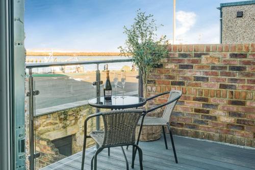 Amble House | Estuary Point - unique sea views