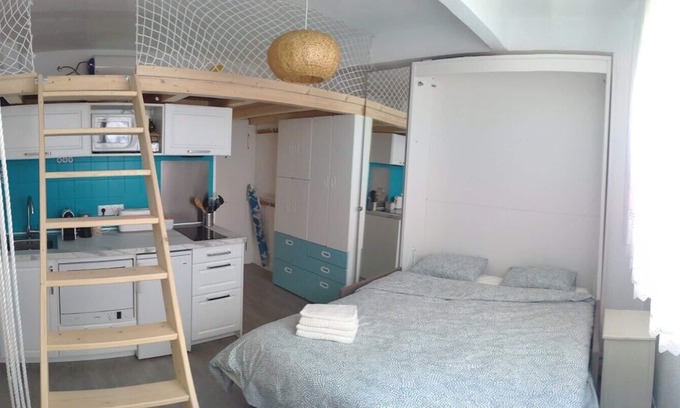 Laredo Apartment | Estudio con altillo para una familia en Laredo