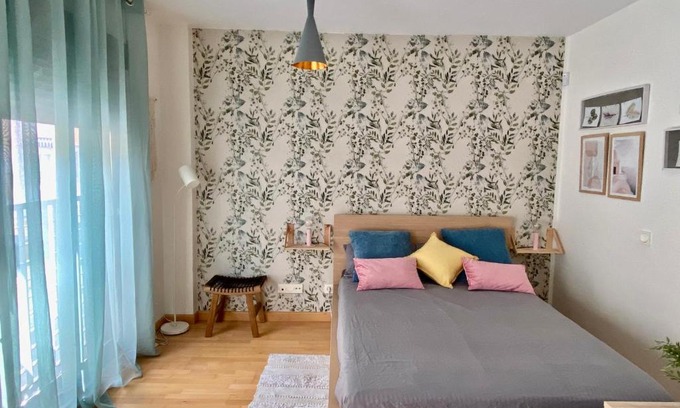 El Molinillo Apartment | Estudio con parking centro de Málaga by Grupo BMorales