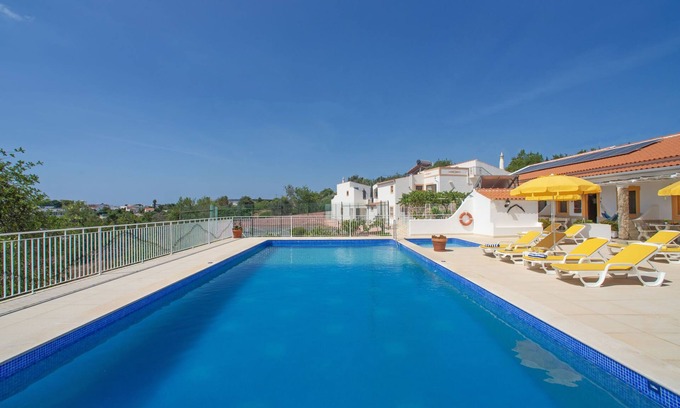 Mem Moniz House | Eugênia by Interhome