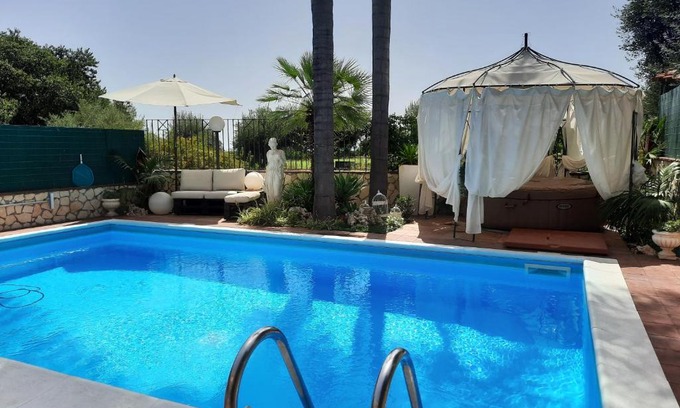 Riposto House | Euthalia