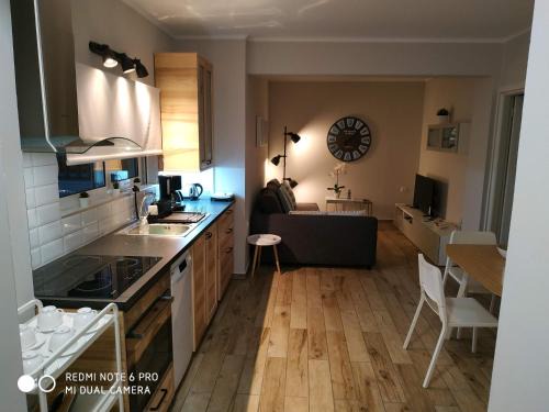 Kalathas Apartment | Evan's place