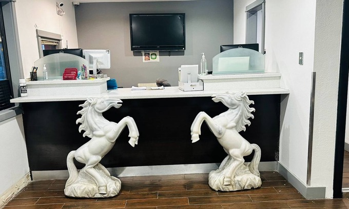 Wilkes Hotel | Evergreen Inn Portland Airport