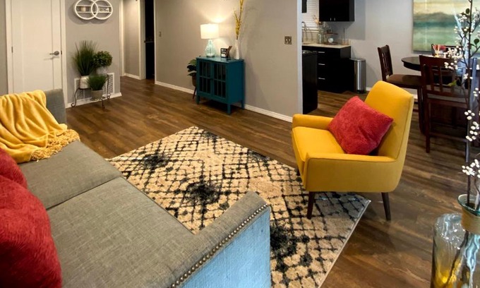 Norman Apartment | Evie's Campus-close 2 bedroom luxury