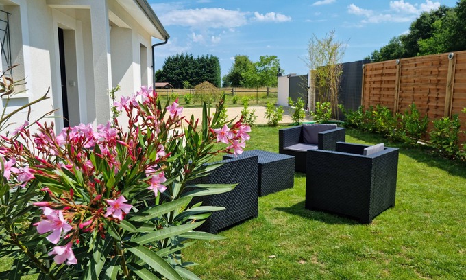 Coursac House | EW 3 BEDROOM HOUSE WITH PRIVATE POOL IN DORDOGNE PERIGORD NEAR PERIGUEUX