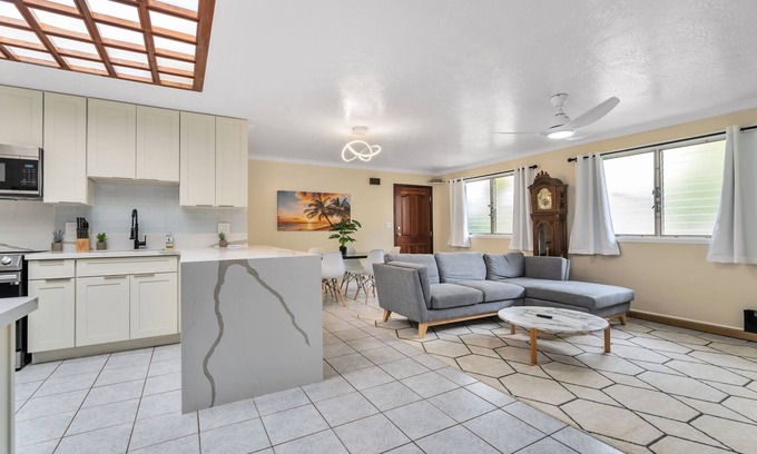 Ewa House | Ewa Beach 2BR - Garage, Fast WiFi, A/C + Sleeps 4