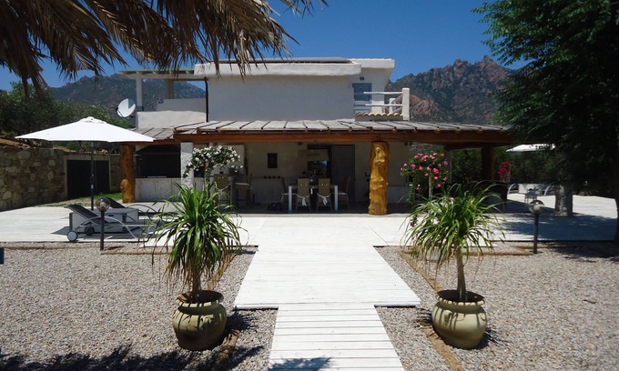 Tertenia Villa | Exceptional 240-m² villa for 9 people direct access to the beach, swimming pool
