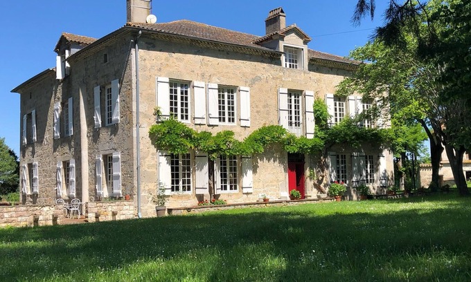 Madaillan House | Exceptional, authentic house with park and private pool Spa and Sauna option
