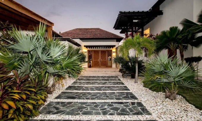 Punta Cana Villa | Exceptional Tropical Lush Villa with maid at Cap Cana