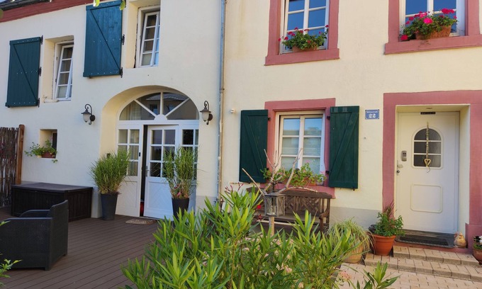 Leiwen Apartment | Exceptional vacation apartment for 2 people in an old winegrower's house on the Moselle