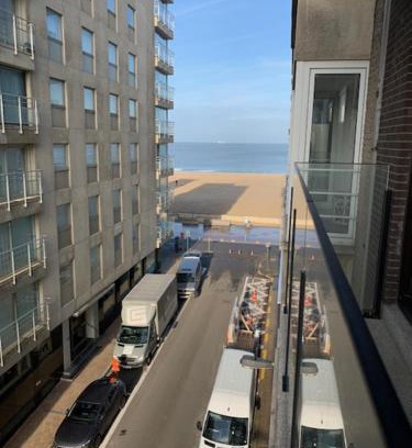 Het Zoute Apartment | Exclusief appartement in hartje Zoute, zonnig terras met zeezicht