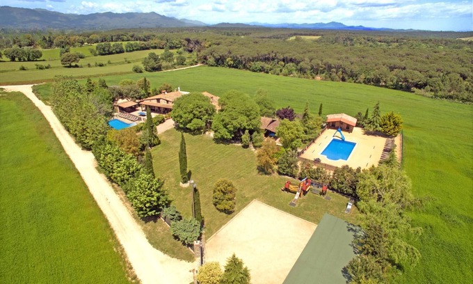 Riudarenes Villa | Exclusive 13 Bedrooms Villa in Spain|2 very Large Pools|Near Beaches & Barcelona