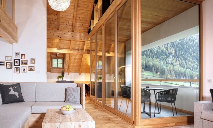 Rasun Anterselva Ski Chalet | Exclusive Chalet in front of majestic mountain landscape
