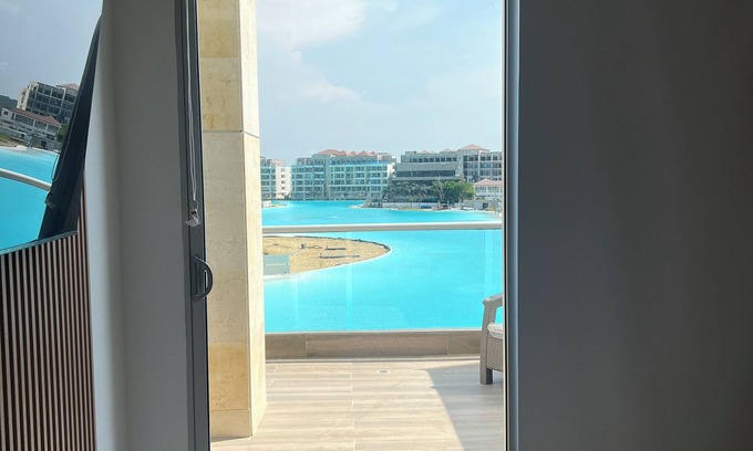 Zona Norte Apartment | Exclusive Baia Kristal apartment with artificial beach