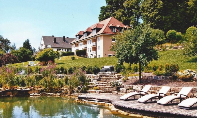 Unterallgau Apartment | Exclusive country house with holiday apartments with dream garden and idyllic tranquility