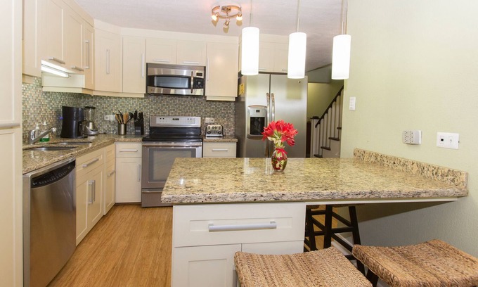 Ciudad Cariari Villa | Exclusive 2-bd. condo on golf course near S.J. airport- golf and tennis package