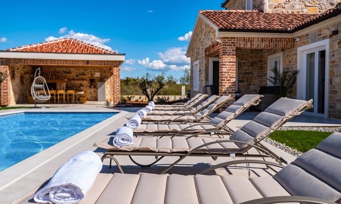 Zadar Villa | Exclusive Dalmatian villa with pool - 5 min from the beach